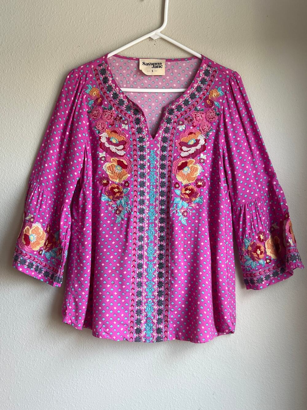 Savanna Jane Embroidered Magenta Pink Rayon Boho V Neck Bell Sleeve Top Small